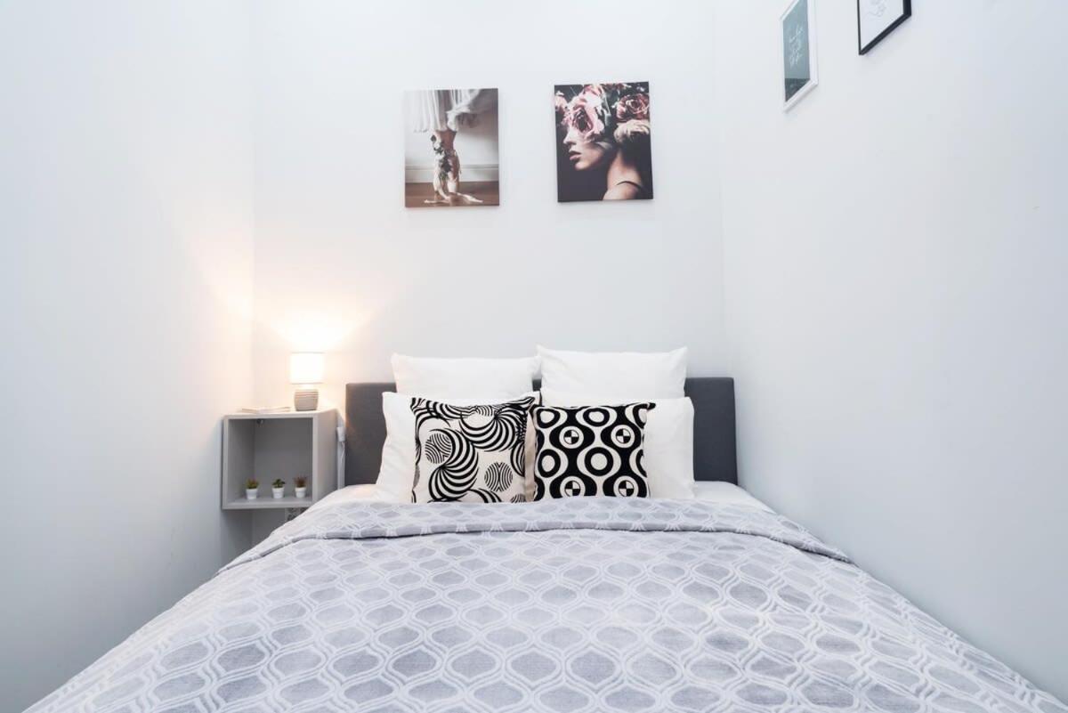 New Spacious Apartment At Superb Location Budapeste Exterior foto